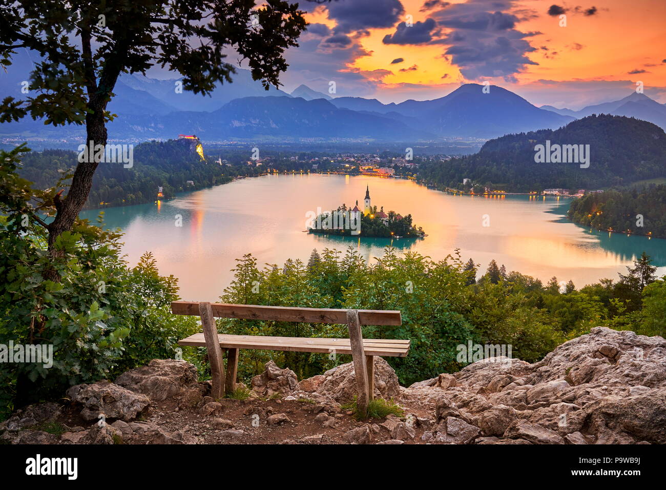 Bleder See vor Sonnenaufgang, die Julischen Alpen, Slowenien Stockfoto
