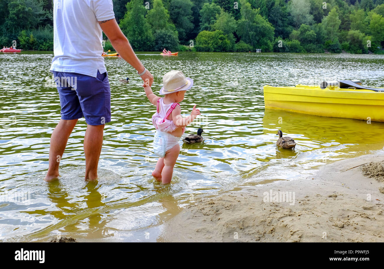 Center Parcs Longleat Forest Wiltshire - Spaß für die ganze Familie im Urlaub am See Stockfoto