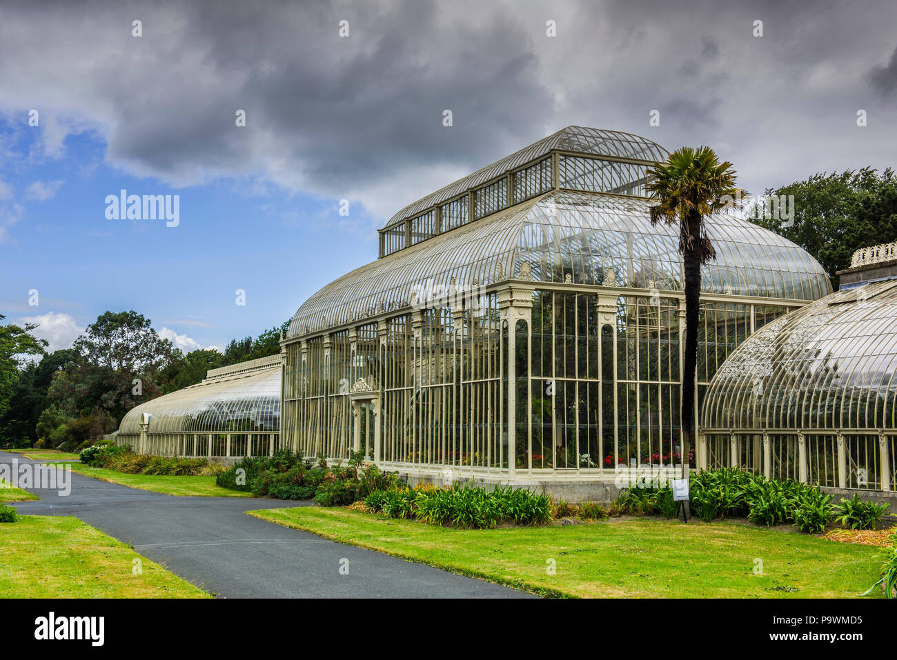 Treibhausgasemissionen von 1849 in den Botanischen Garten, die auch als kurvenförmige, Architekt Richard Turner, Dublin, Irland Stockfoto