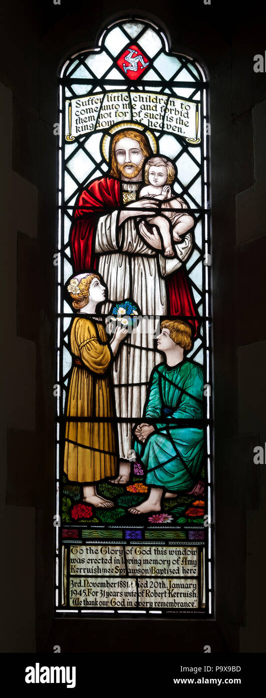 Die kleinen Kinder leiden Kirchenfenster von Camms von Smethwick, St. Esprit Kirche, Marton, Warwickshire, England, Großbritannien Stockfoto