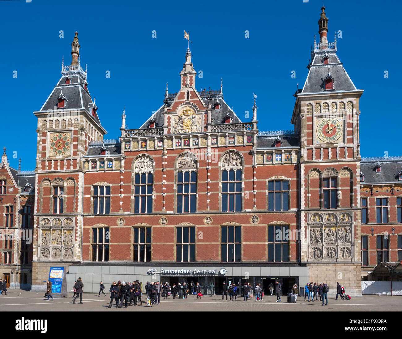 Amsterdam Hauptbahnhof der Hauptbahnhof in Amsterdam, Niederlande, Holland, Europa Stockfoto