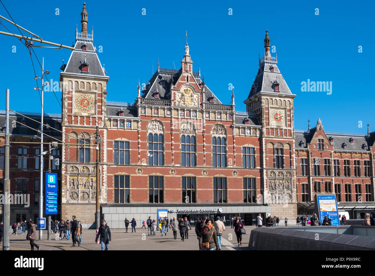 Amsterdam Hauptbahnhof der Hauptbahnhof in Amsterdam, Niederlande, Holland, Europa Stockfoto