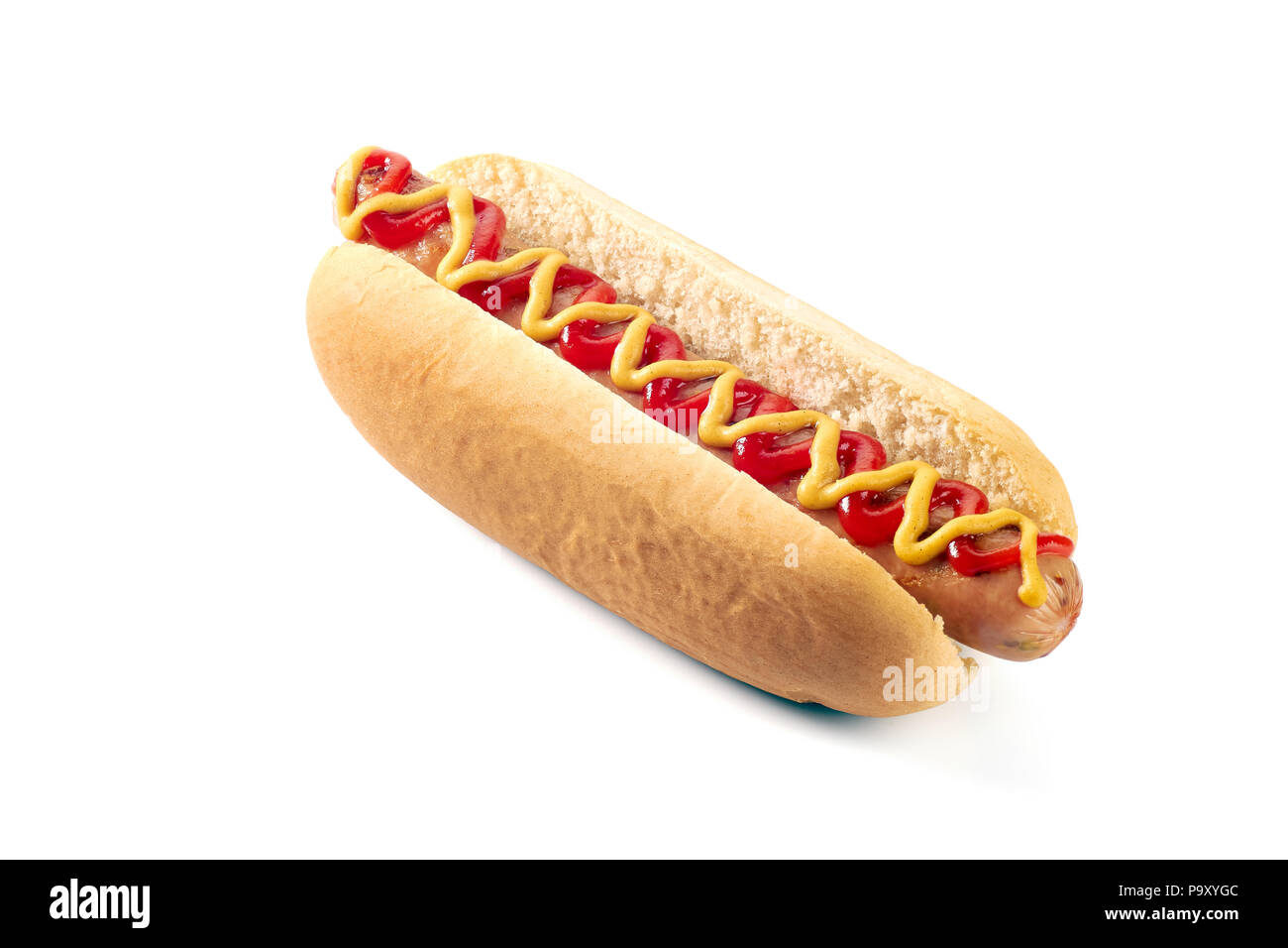 Hot Dog mit Senf und Ketchup auf Weiß Stockfoto