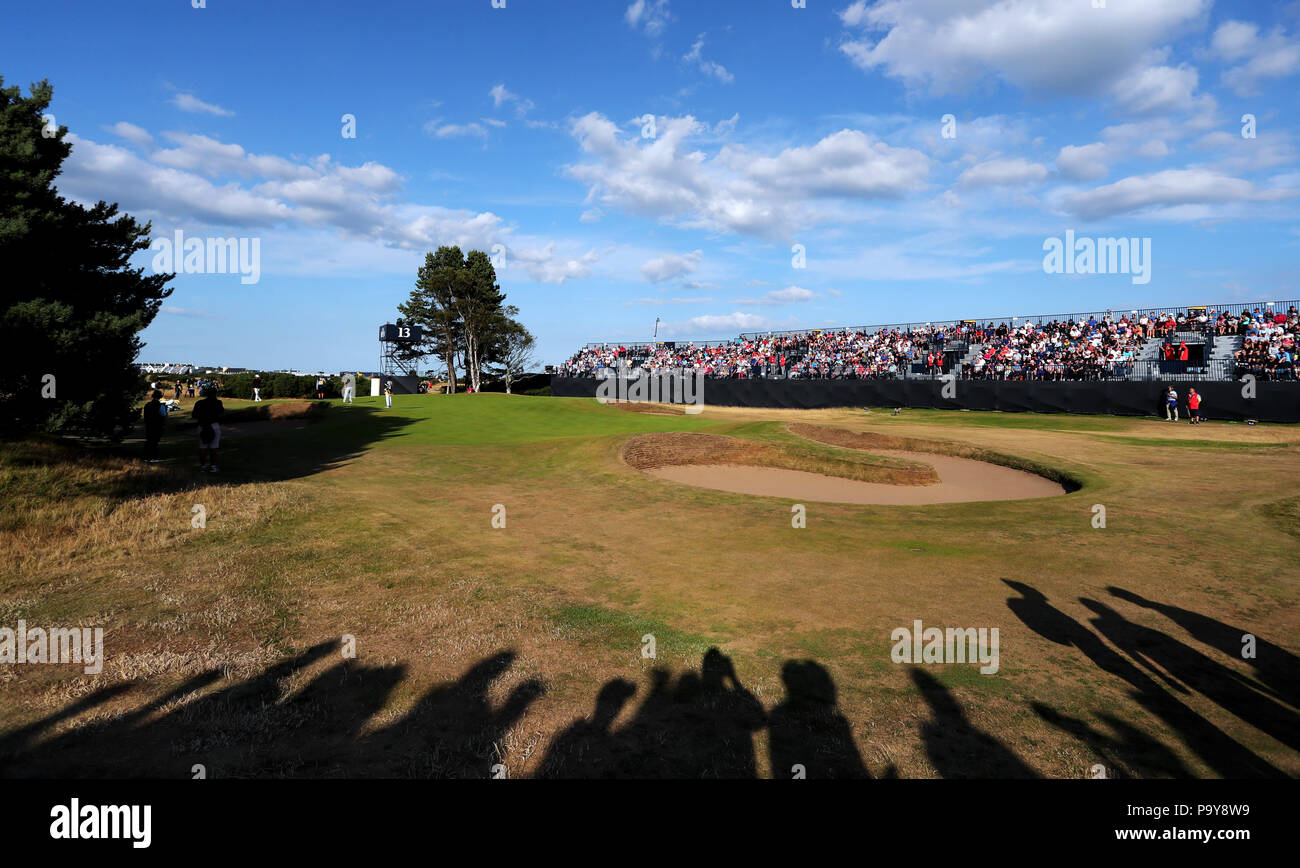 Gesamtansicht des 13. Grüns am ersten Tag der Open Championship 2018 in Carnoustie Golf Links, Angus. DRÜCKEN SIE VERBANDSFOTO. Bilddatum: Donnerstag, 19. Juli 2018. Siehe PA Geschichte GOLF Open. Das Foto sollte lauten: Richard Sellers/PA Wire. Stockfoto