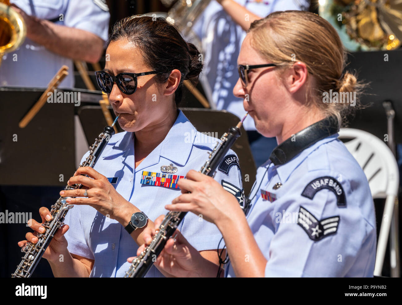 Klarinettisten; United States Air Force Brass Band spielt ein Viertel der Juli Konzert in der Riverside Park Band stehen, Salida, Colorado, USA Stockfoto