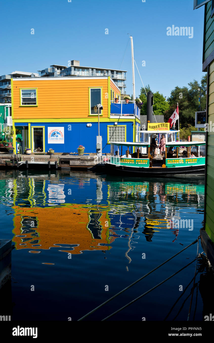 Fisherman's Wharf Floating B und B und a Harbour Fähre in Victoria, British Columbia, Kanada. Victoria BC Kanada. Stockfoto