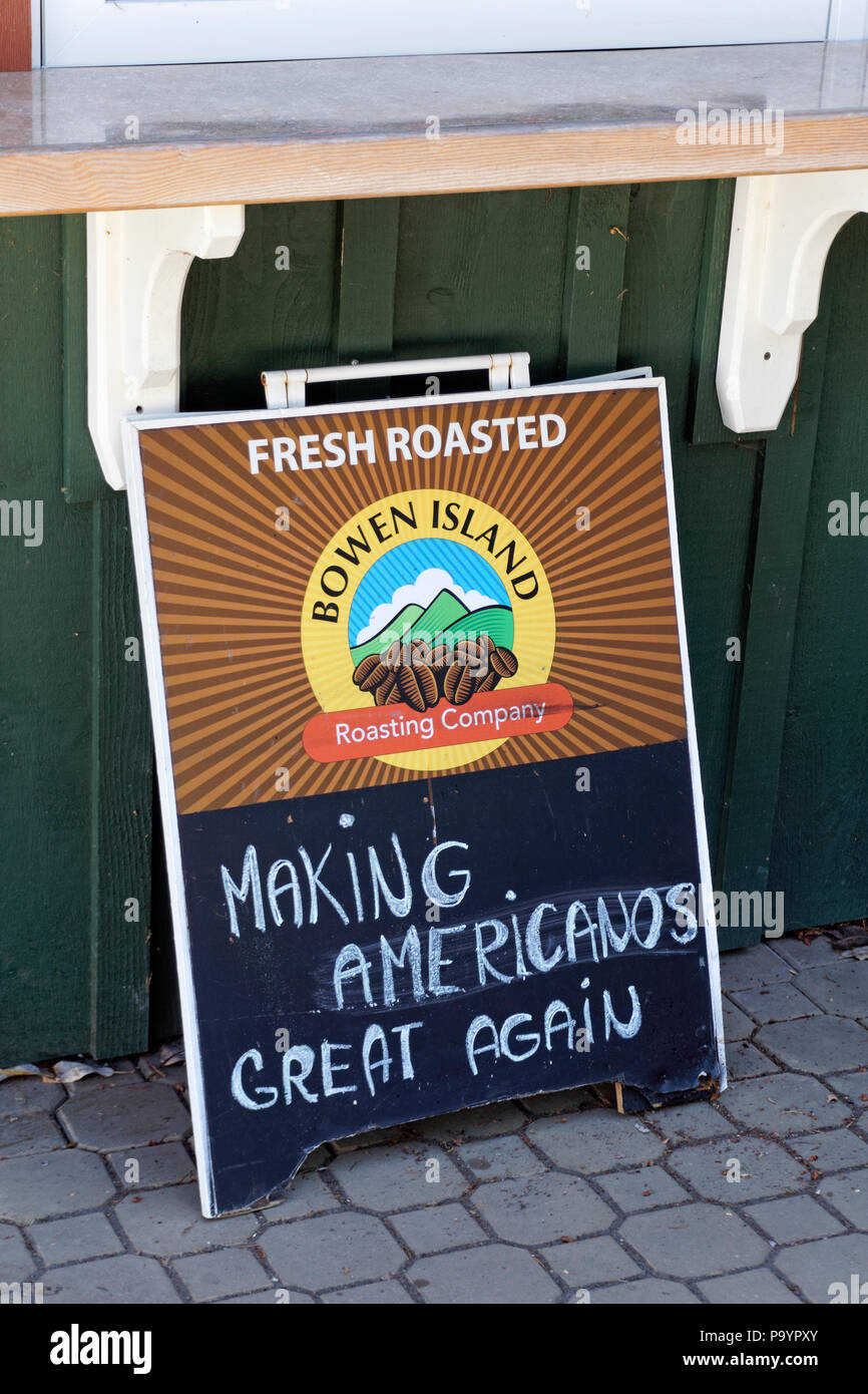 Humorvoll Zeichen außerhalb einen Coffee shop auf Bowen Island in der Nähe von Vancouver, British Columbia, Kanada Stockfoto