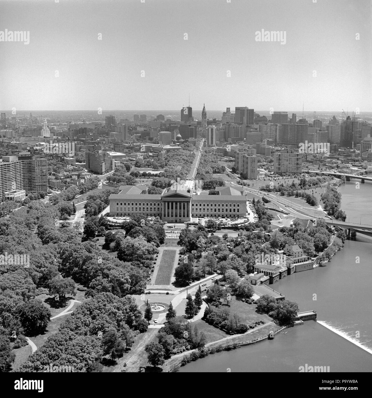 1970 SKYLINE ART MUSEUM UND CITY HALL PHILADELPHIA, PA USA-p 8036 HAR 001 HARS ALTMODISCH Stockfoto