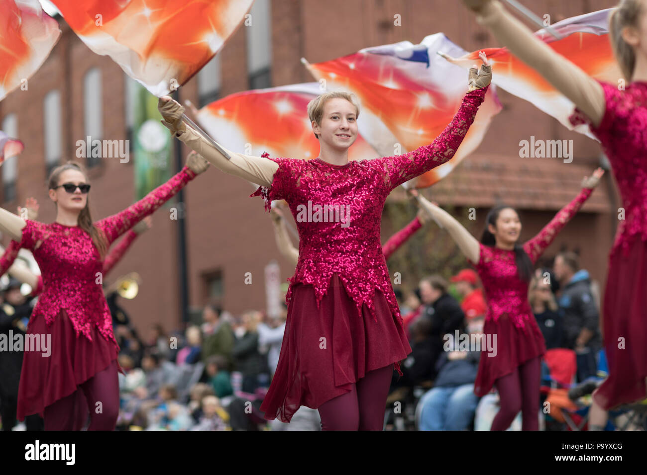 Holland, Michigan, USA - 12. Mai 2018 Die Wildkatzen Mattawan Marching Band an der Muziek Parade, während das Tulip Time Festival Stockfoto