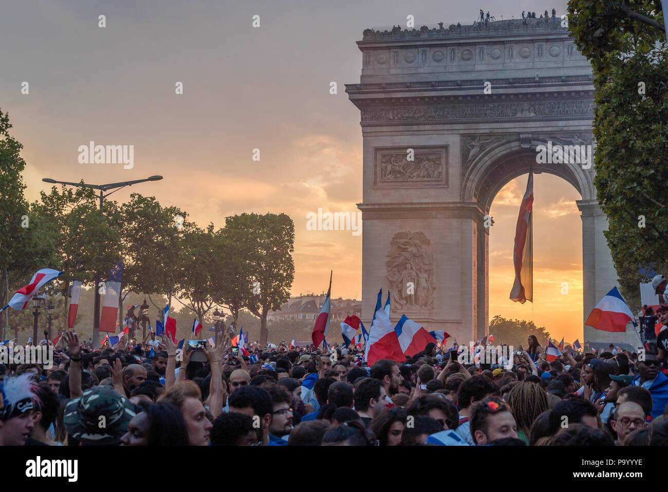 Sonnenuntergang über Paris nach 2018 Juli 15 World Cup Finals Stockfoto