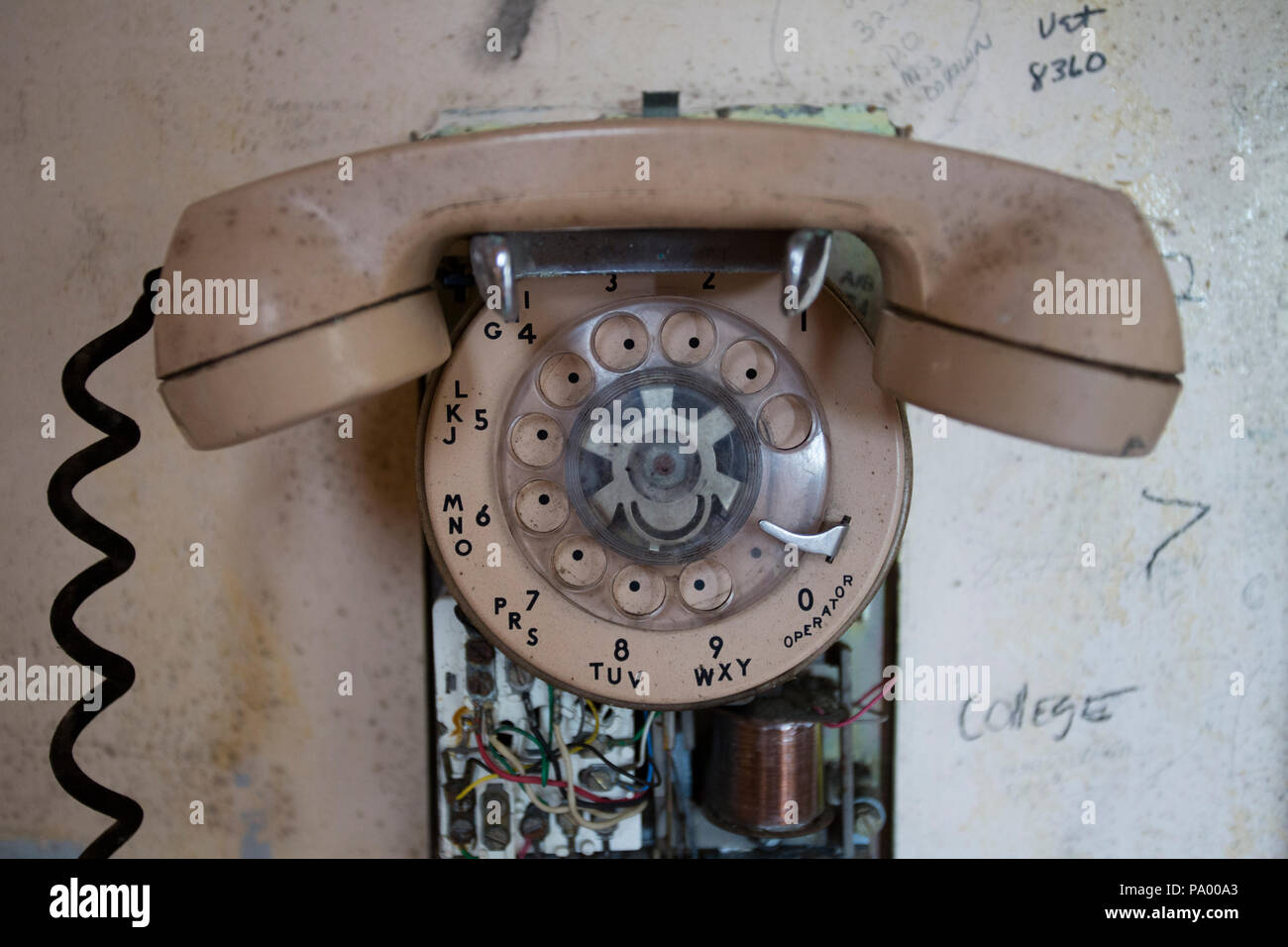 Altes Telefon, Er, Alaska Stockfoto