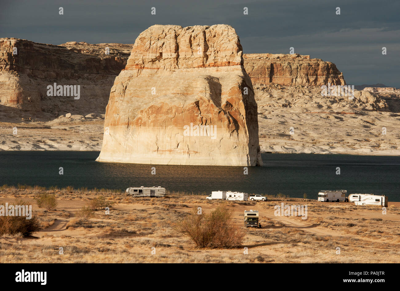 Arizona; Lake Powell; Lone Rock; Camping; im Winter. Stockfoto