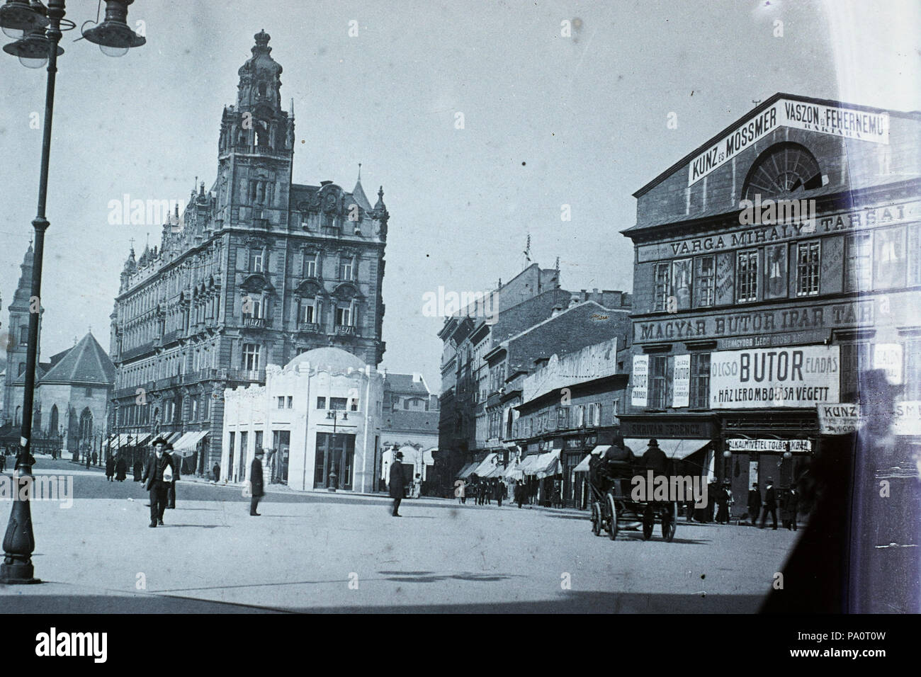 643 Ferenciek tere (Kígyó tér), északi Klotild palota, szemben ein kígyó utca. 95210 Fortepan Stockfoto