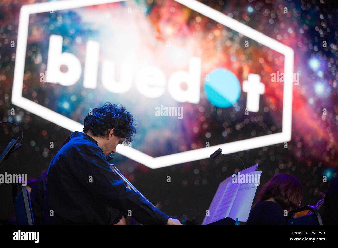 Jodrell Bank, Cheshire, UK. 19. Juli 2018. Das Hallé Orchestra den Blauen Planeten Konzert live auf Bluedot Festival. Foto: Simon Newbury/Alamy leben Nachrichten Stockfoto