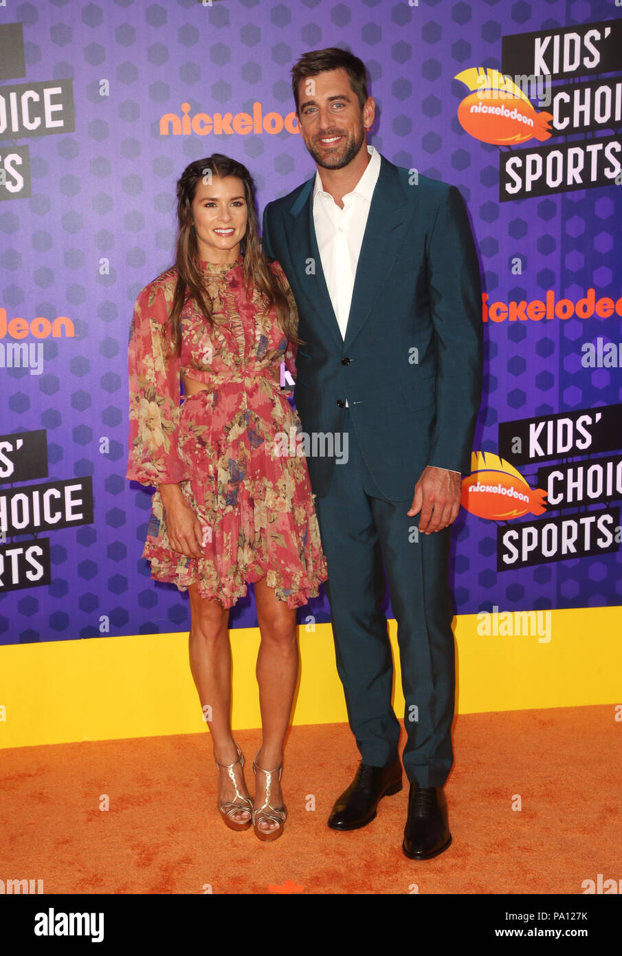 Santa Monica, Ca. 19. Juli 2018. Danica Patrick und Aaron Rodgers am Nickelodeon 2018 KidsÕ Wahl Sport Auszeichnungen bei Barker Hangar in Santa Monica, Kalifornien am 19. Juli 2018. Credit: Faye Sadou/Medien Punch/Alamy leben Nachrichten Stockfoto