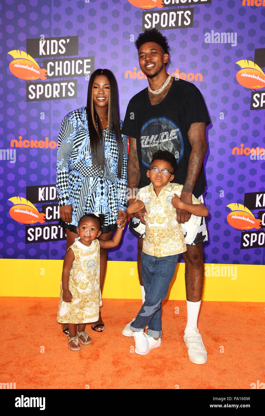 Santa Monica, Ca. 19. Juli 2018. Nick Young, Keonna Grün, Navi Junge, Nick Young jr., am Nickelodeon Kids' Choice 2018 Sports Awards an Barker Hangar in Santa Monica, Kalifornien am 19. Juli 2018. Credit: Faye Sadou/Medien Punch/Alamy leben Nachrichten Stockfoto