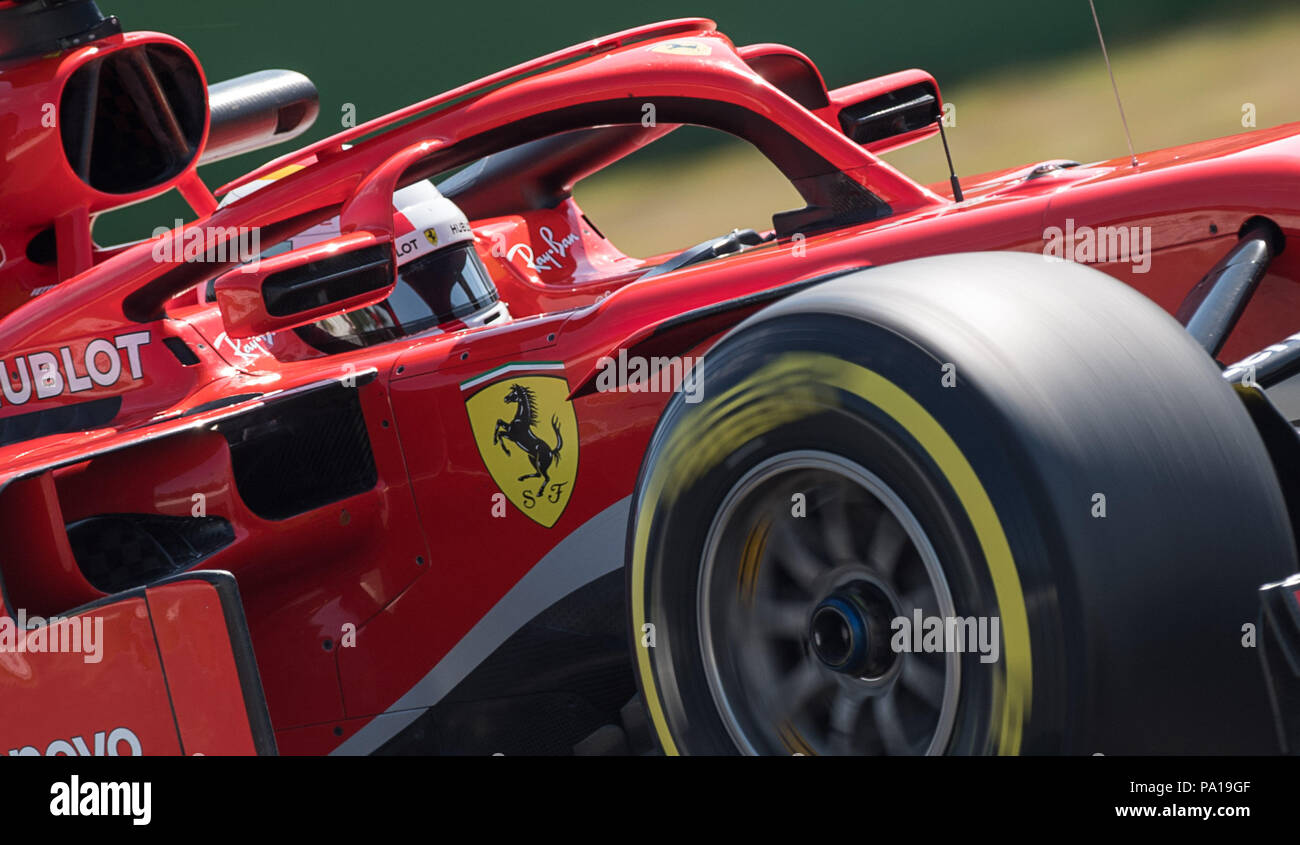 Hockenheim, Deutschland. 20. Juli 2018. Motorsport: Formel 1-Weltmeisterschaft, Grand Prix von Deutschland: Die Deutschen Sebastian Vettel der Team Scuderia Ferrari fahren während der ersten Ausbildung auf dem Hockenheimring. Credit: Sebastian Gollnow/dpa/Alamy leben Nachrichten Stockfoto