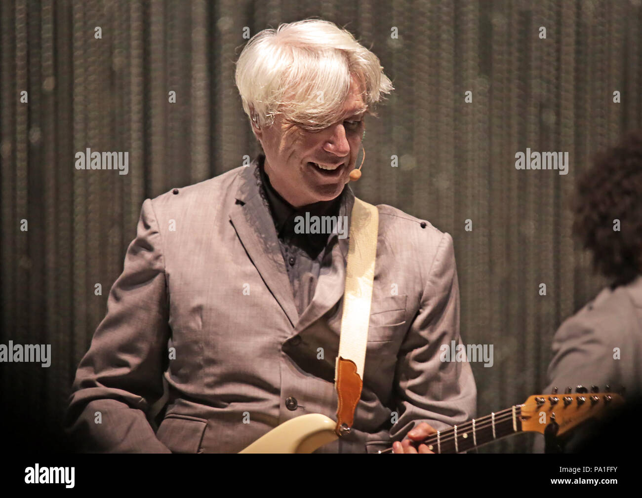 David Byrne, der seine "amerikanische Utopie' Tour in Manchester O2 Apollo mit: David Byrne Wo: Manchester, Großbritannien Wann: 18 Jun 2018 Credit: Sakura/WENN.com Stockfoto