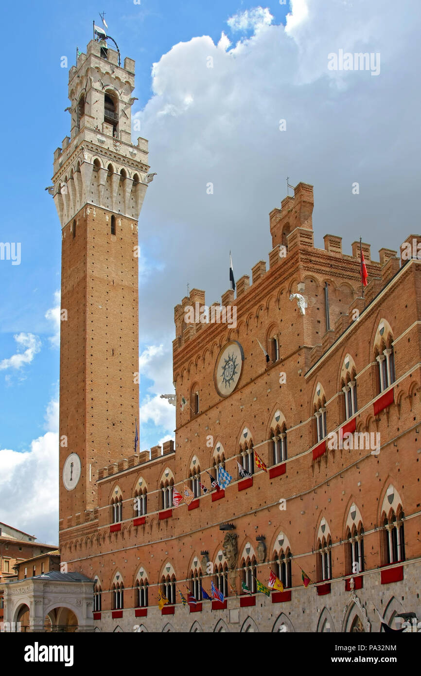 Il pubblic Palast an der Piazza del Campo, Siena - Italien Stockfoto