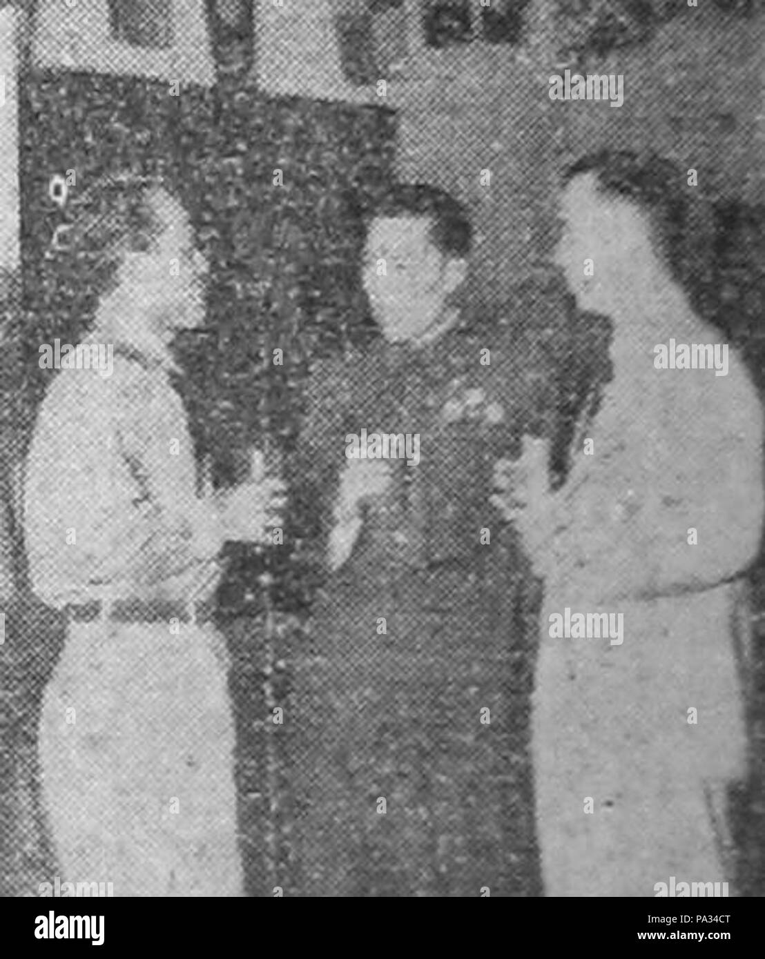 181 Nasution in Gruppe Suara Rakyat 8 Aug 1952 p1 Stockfoto