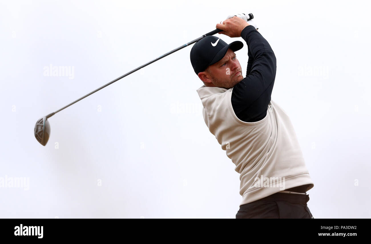 England's Tom Lewis T-Stücken aus dem 4. Bei Tag zwei der Open Championship 2018 in Carnoustie Golf Links, Angus. Stockfoto