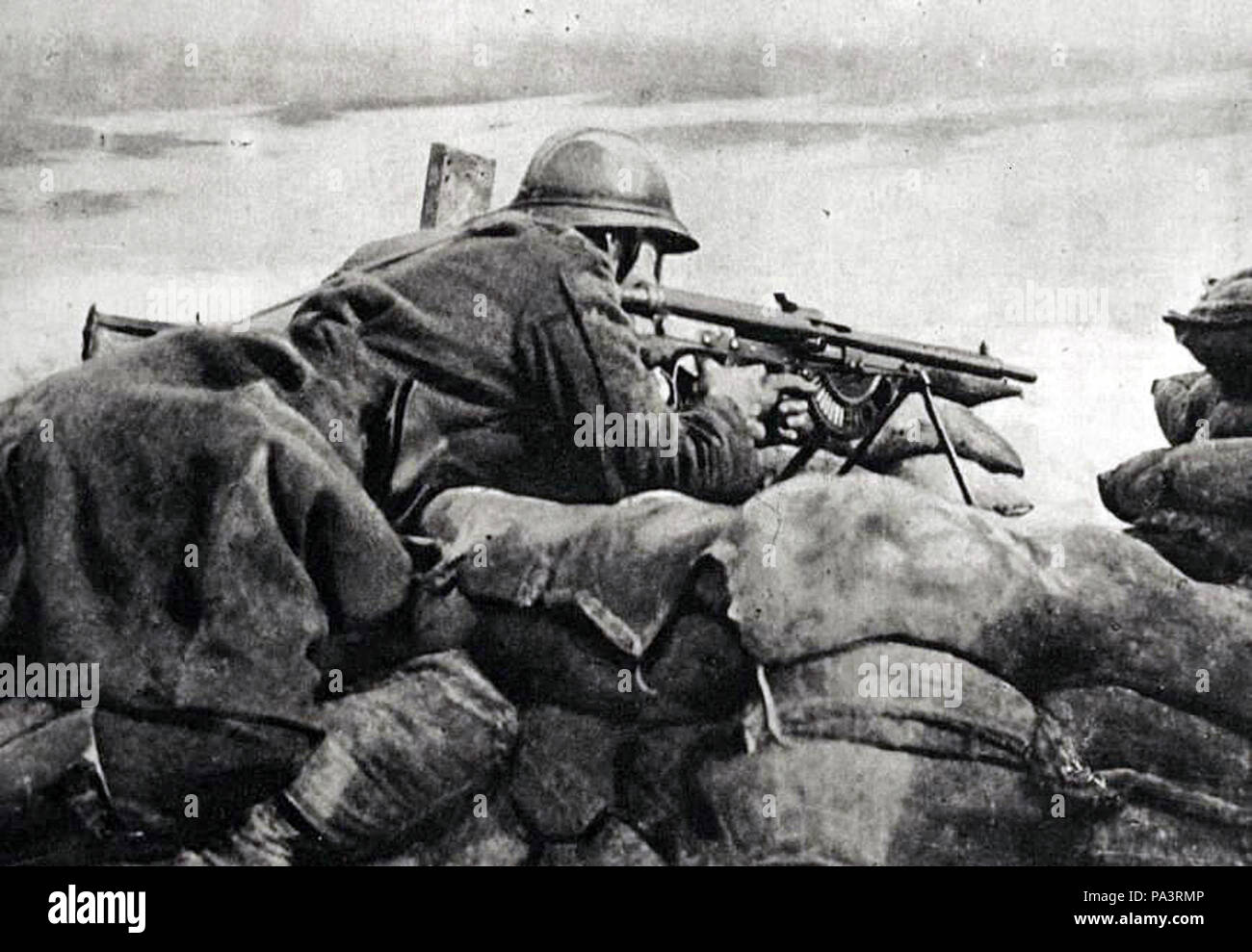 193 Belgischen machinegunner 1918 guarding Graben Stockfoto