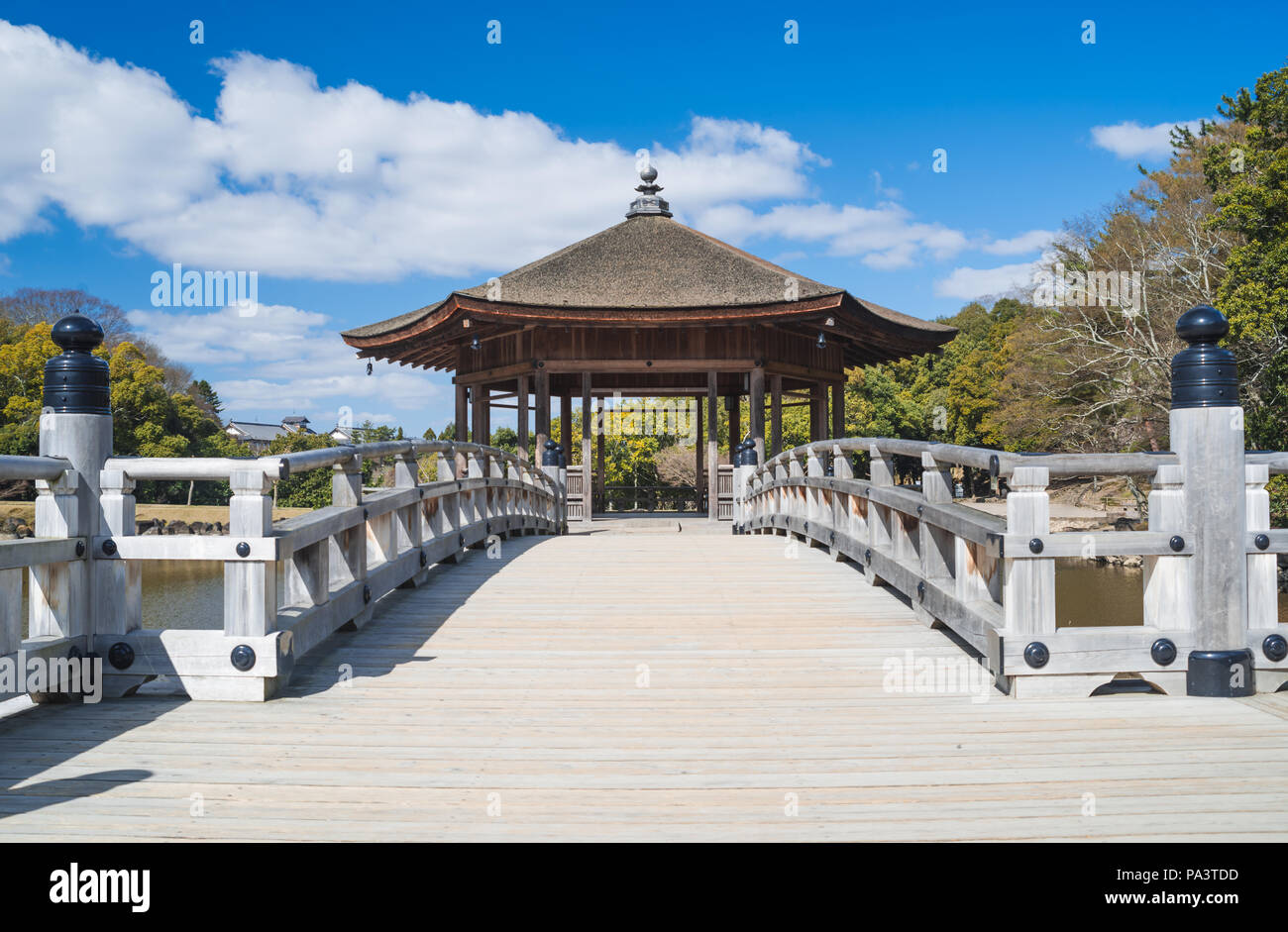 Japanischer Pavillon auf dem Wasser, Ukimi-dō Pavillon, Nara, Nara-shi,  Kansai, Japan Stockfotografie - Alamy