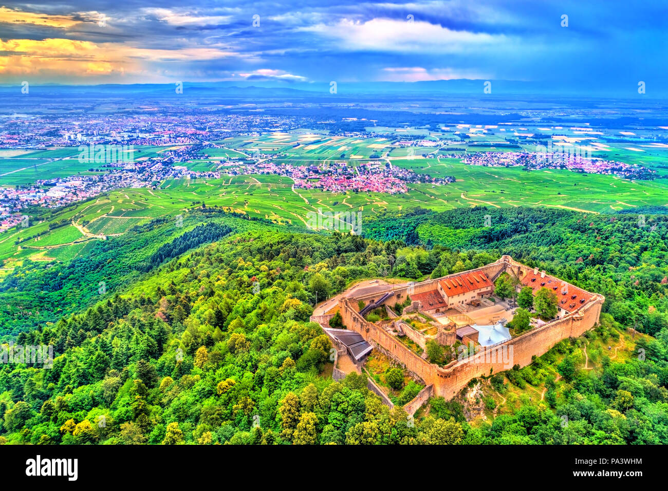Das Chateau du: Cour d'Appel, ein Schloss in der Nähe von Colmar im Département Haut-Rhin in Frankreich Stockfoto
