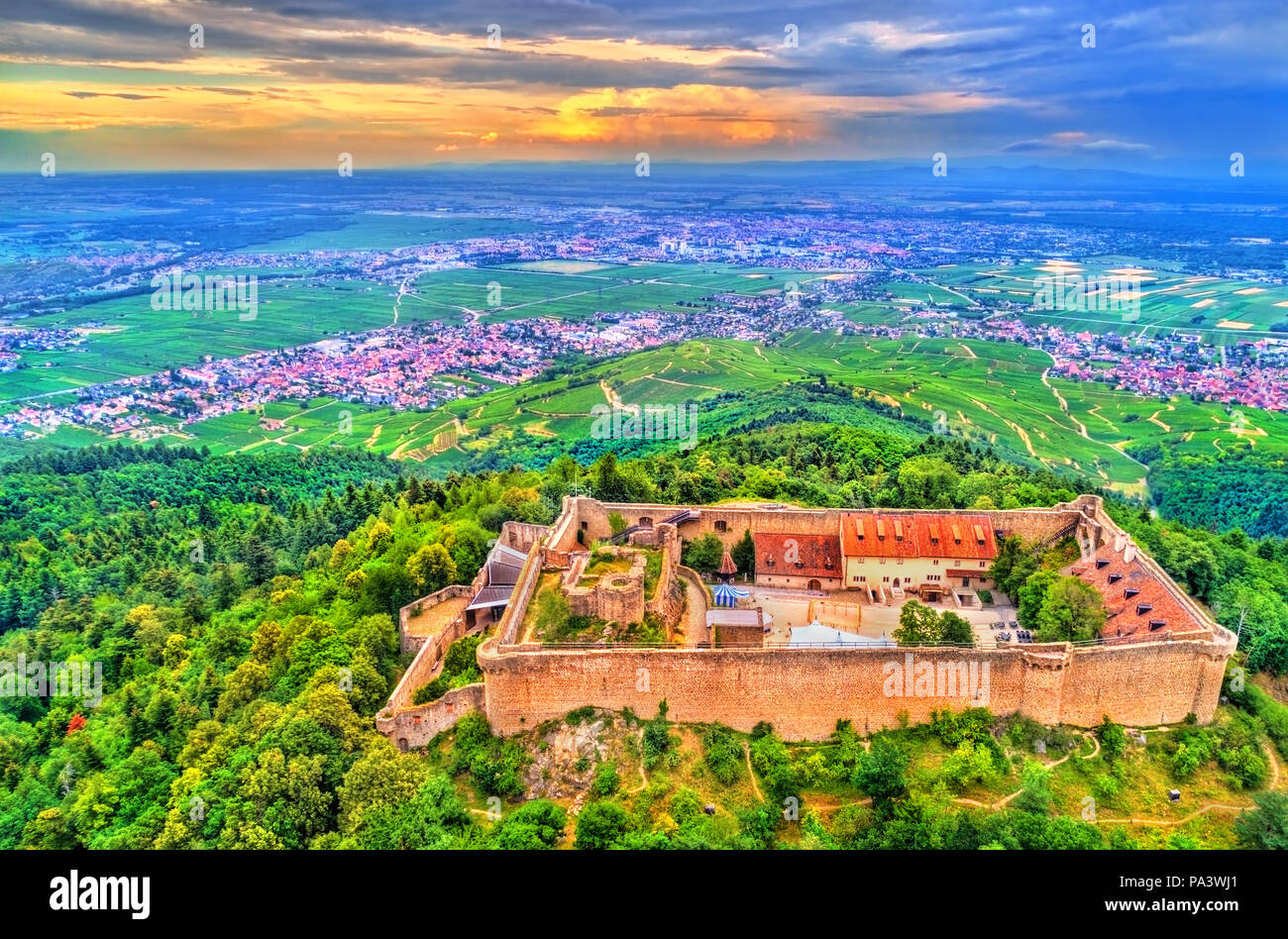 Das Chateau du: Cour d'Appel, ein Schloss in der Nähe von Colmar im Département Haut-Rhin in Frankreich Stockfoto