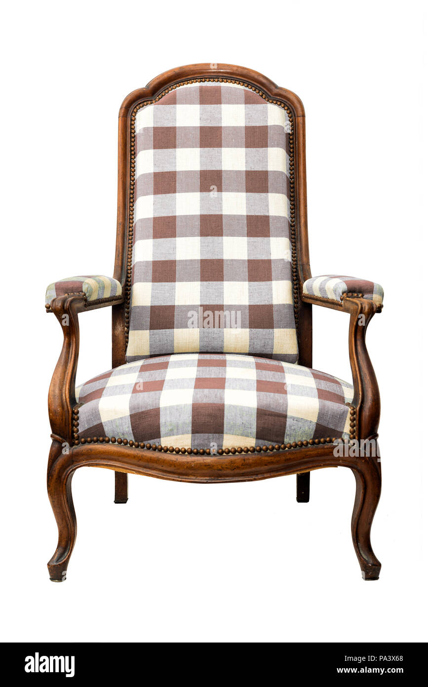 Holz- Vintage Sessel mit quadratischen Muster isoliert auf weißem Stockfoto