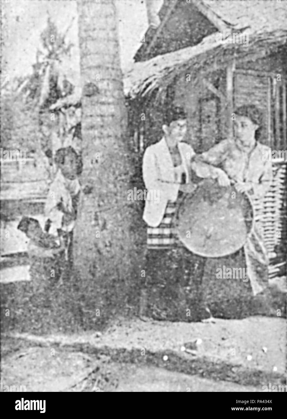 315 Tjitjih widerstehen Vorschüsse, Harta Berdarah p34 Stockfoto