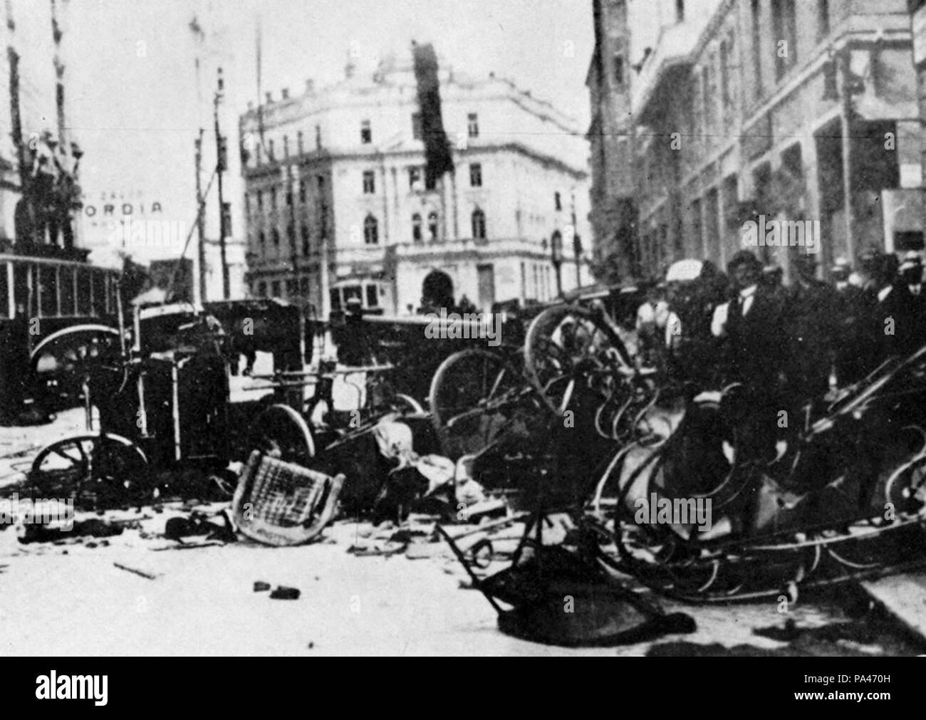 33 1914-06-29 - Folgen der Angriffe, die sich gegen die Serben in Sarajewo - Straße Foto 1 Stockfoto