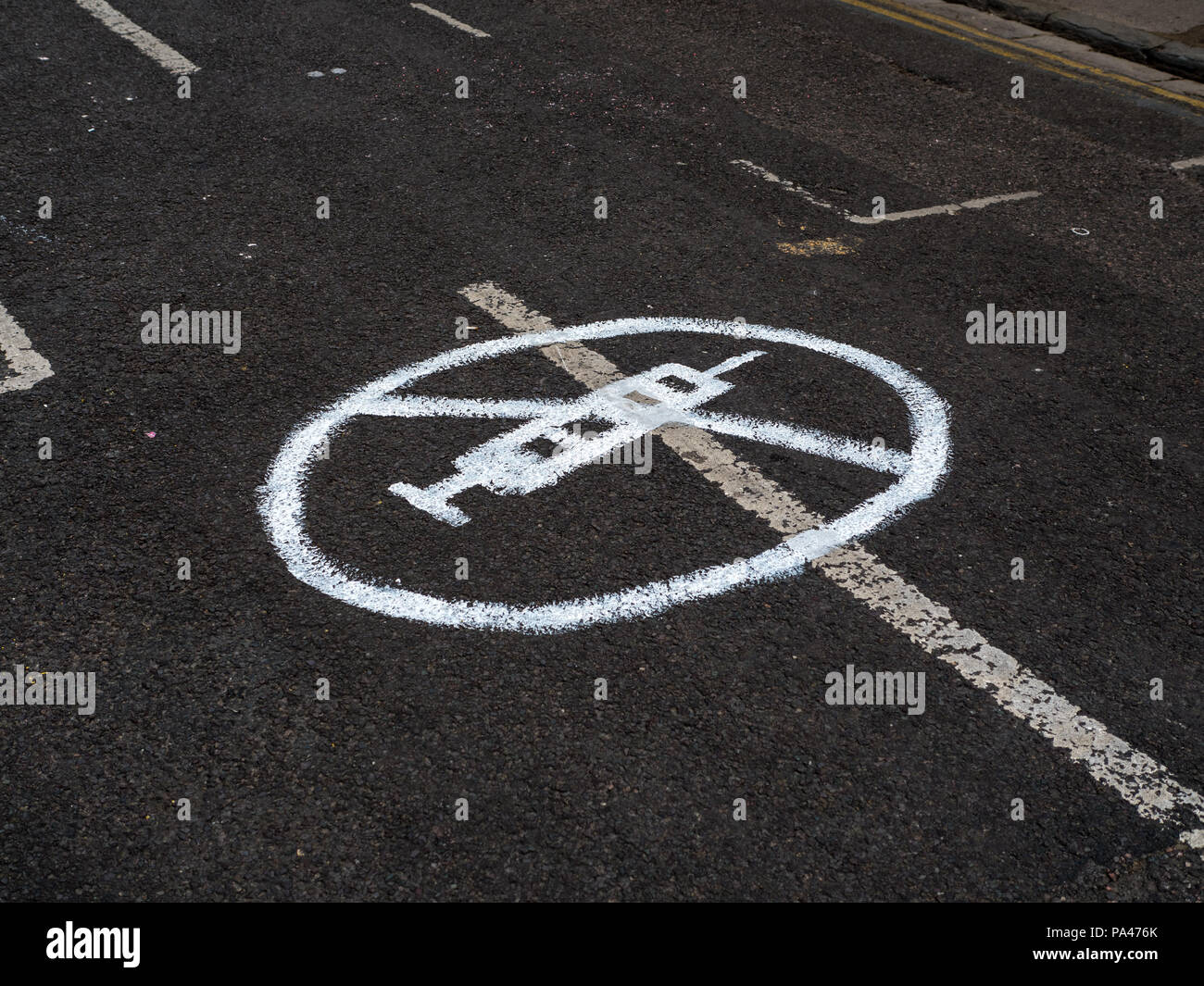 Bewohner verwenden Sie die Graffiti, die Drogenkonsumenten, Cambridge st abzuschrecken, Reading, Berkshire, England, UK, GB. Stockfoto