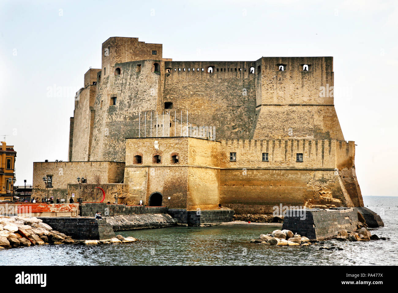 Ei Schloss eine mittelalterliche Festung in der Bucht von Neapel, Italien Stockfoto