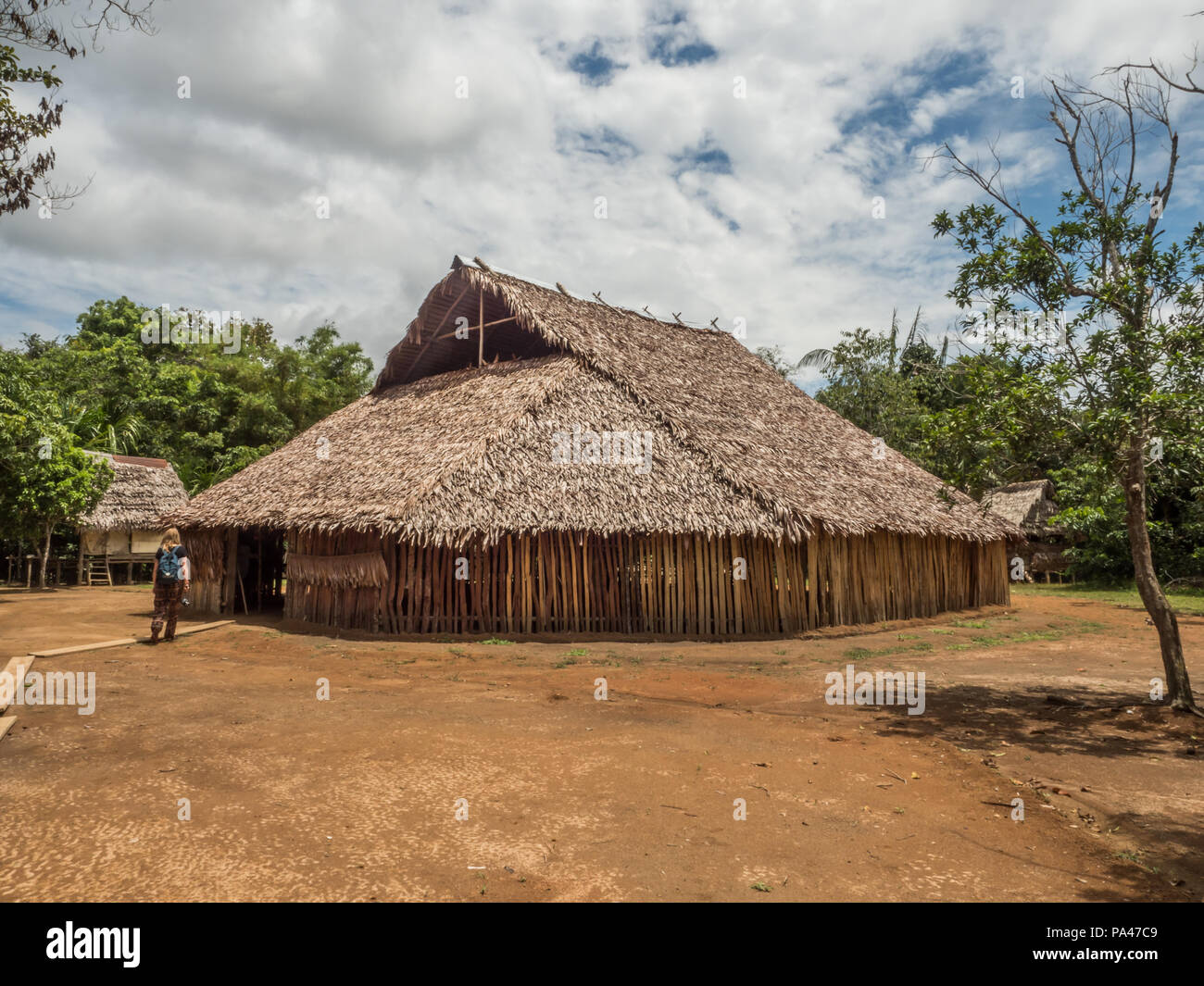 Iquitos, Peru - Mar 28, 2018: Haus der Bora Stamm indischen Stockfoto