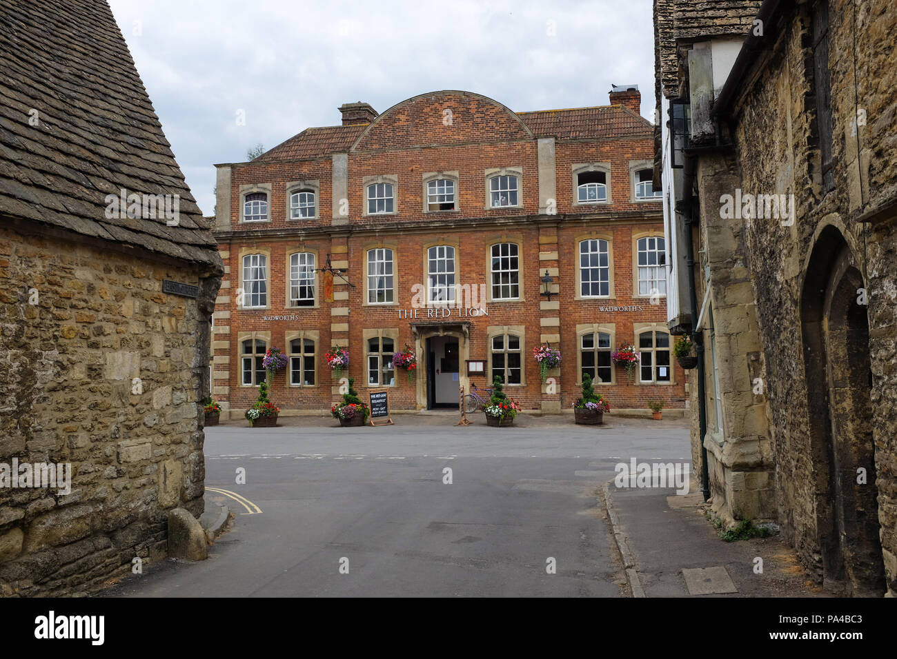 Gebäude im Dorf Lacock in Wiltshire, England. Stockfoto