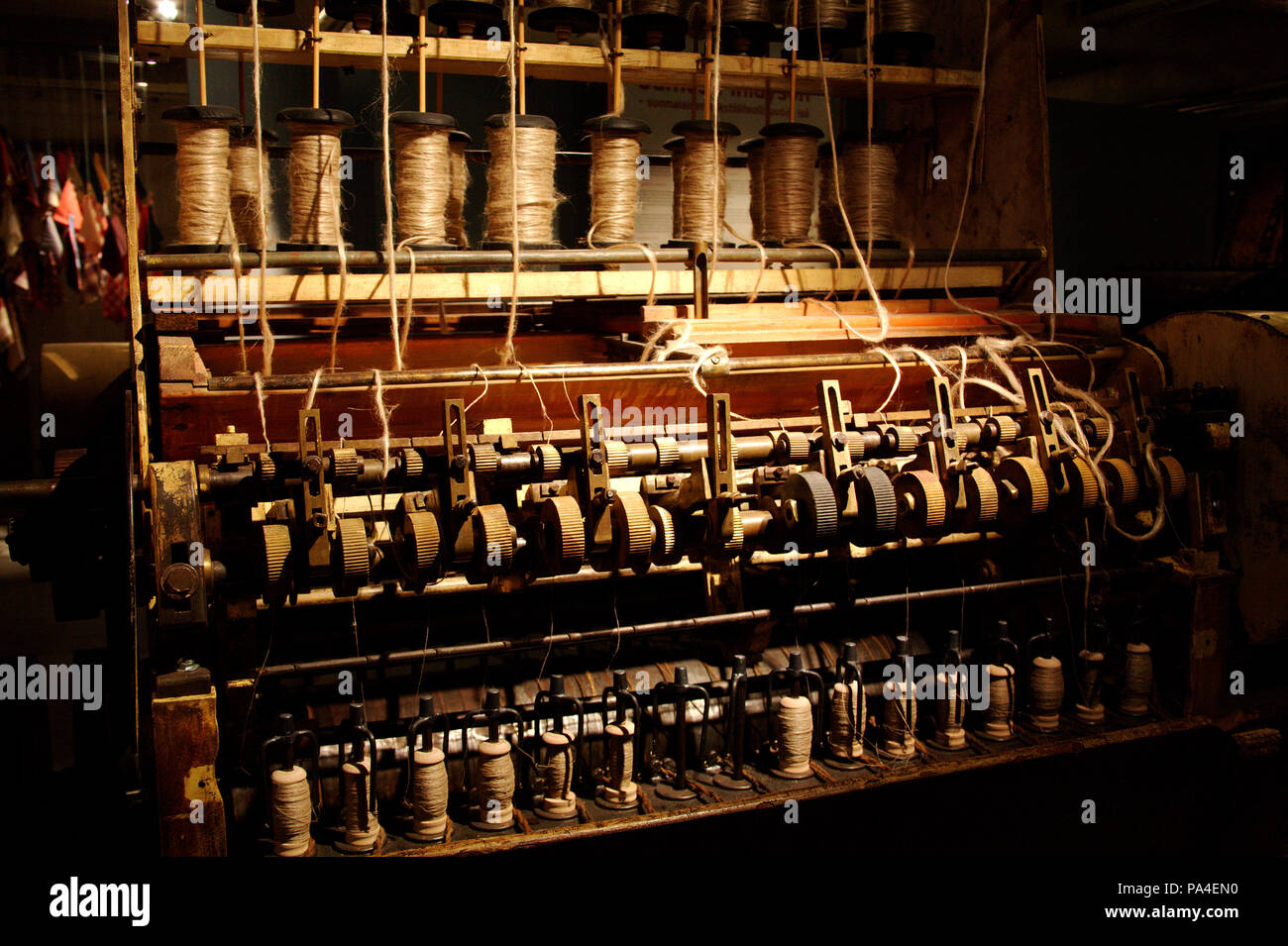 Mitte des 20. Jahrhunderts Webstuhl im Museum in Tampere, Finnland Stockfoto