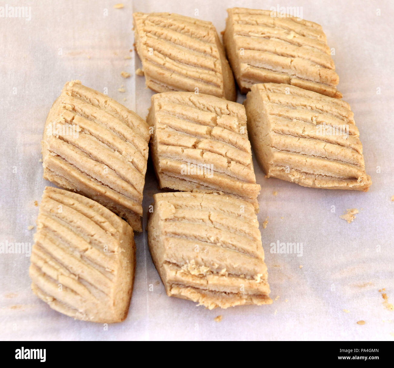 Ghoriba Shortbread Cookies auf ein Gericht Stockfoto