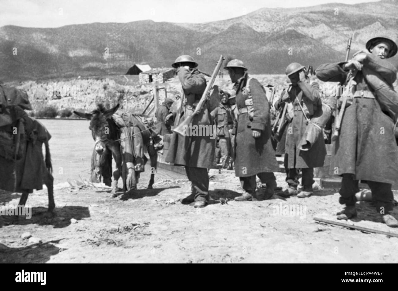 8 2-2 Bataillon Soldaten im Norden Griechenlands während des Rückzugs aus der deutschen Invasion Stockfoto