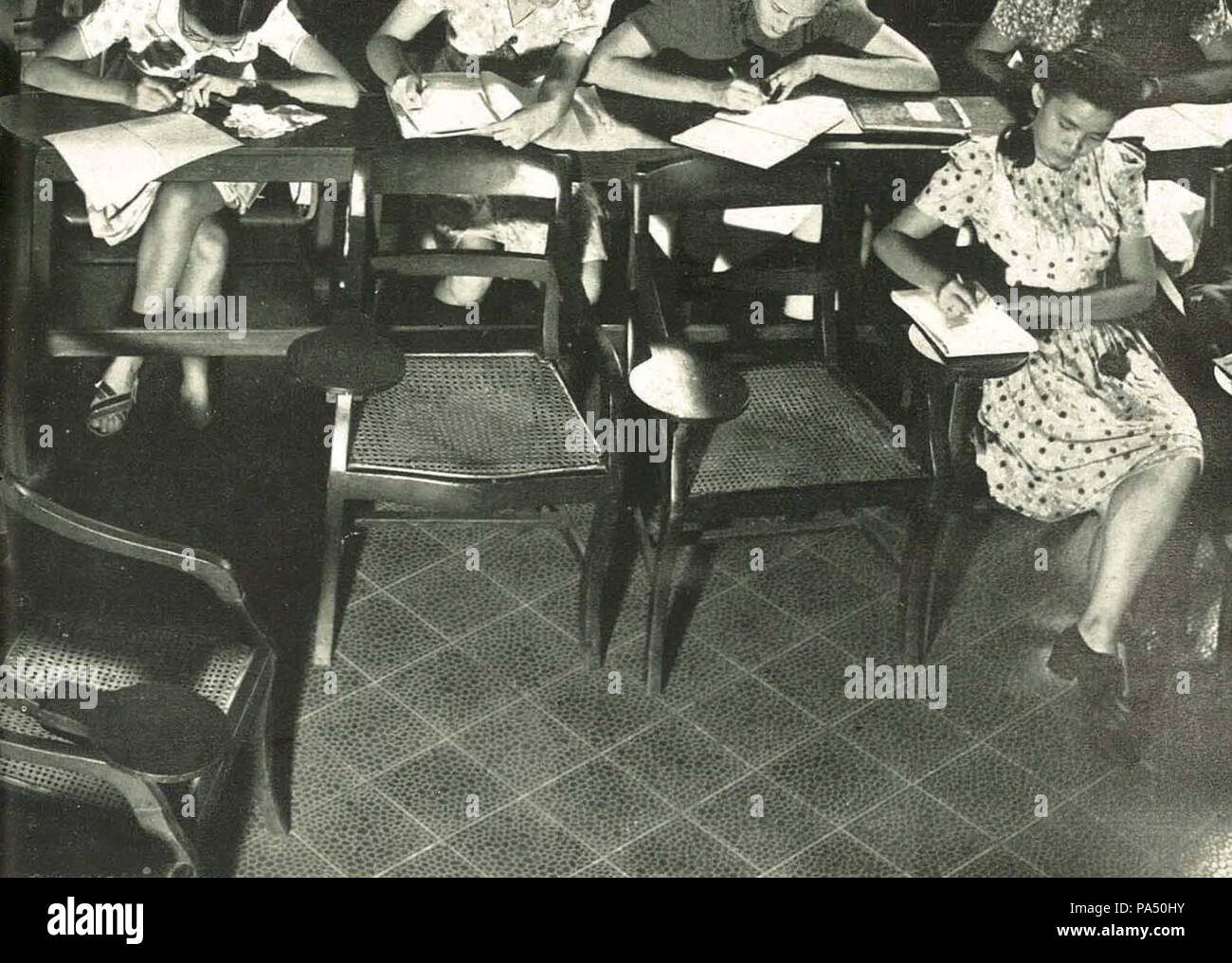 304 Studierende an der Medizinischen Fakultät in Jakarta, Indonesien Wanita di p65 (Sticusa) Stockfoto