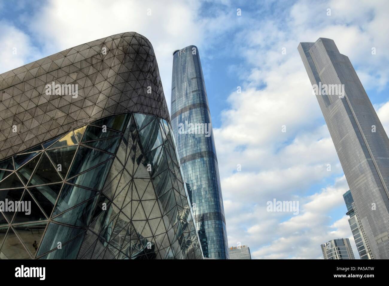 Kanton, China - ca. Januar 2017: Guangzhou Opera House im Kanton ist eine chinesische Oper, die von irakischen Architektin Zaha Hadid, wurde im Jahr 2010 eröffnet. Stockfoto