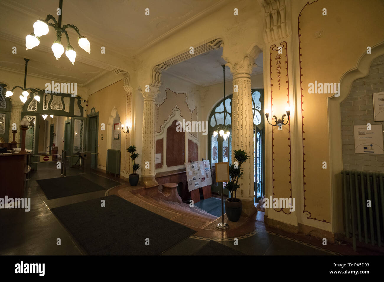 Ein Blick auf den Palast der Postsparkasse in Budapest, Ungarn Stockfoto