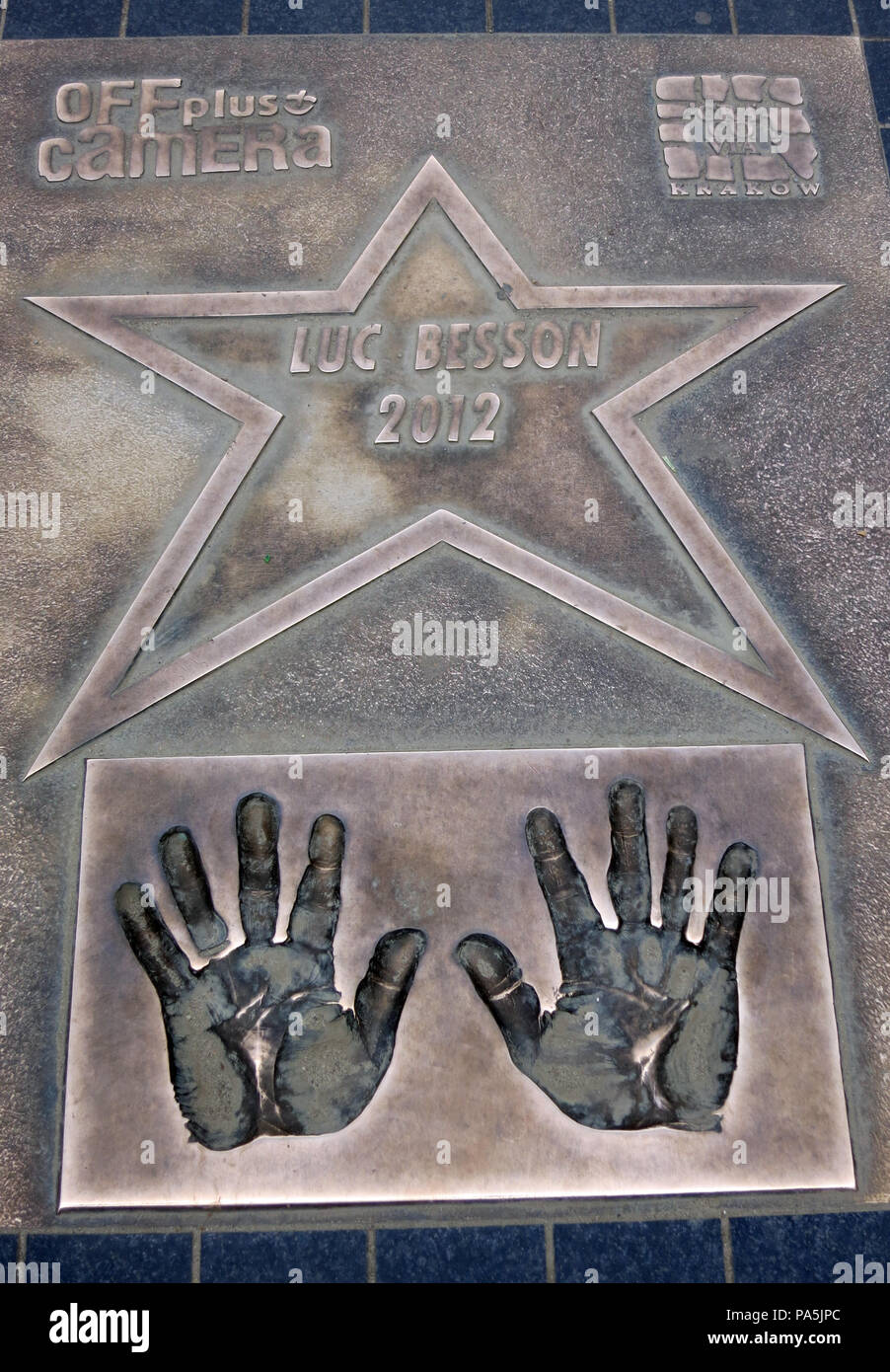 Handabdrücke von Luc Besson, der Walk of Fame, Krakau, Polen Stockfoto
