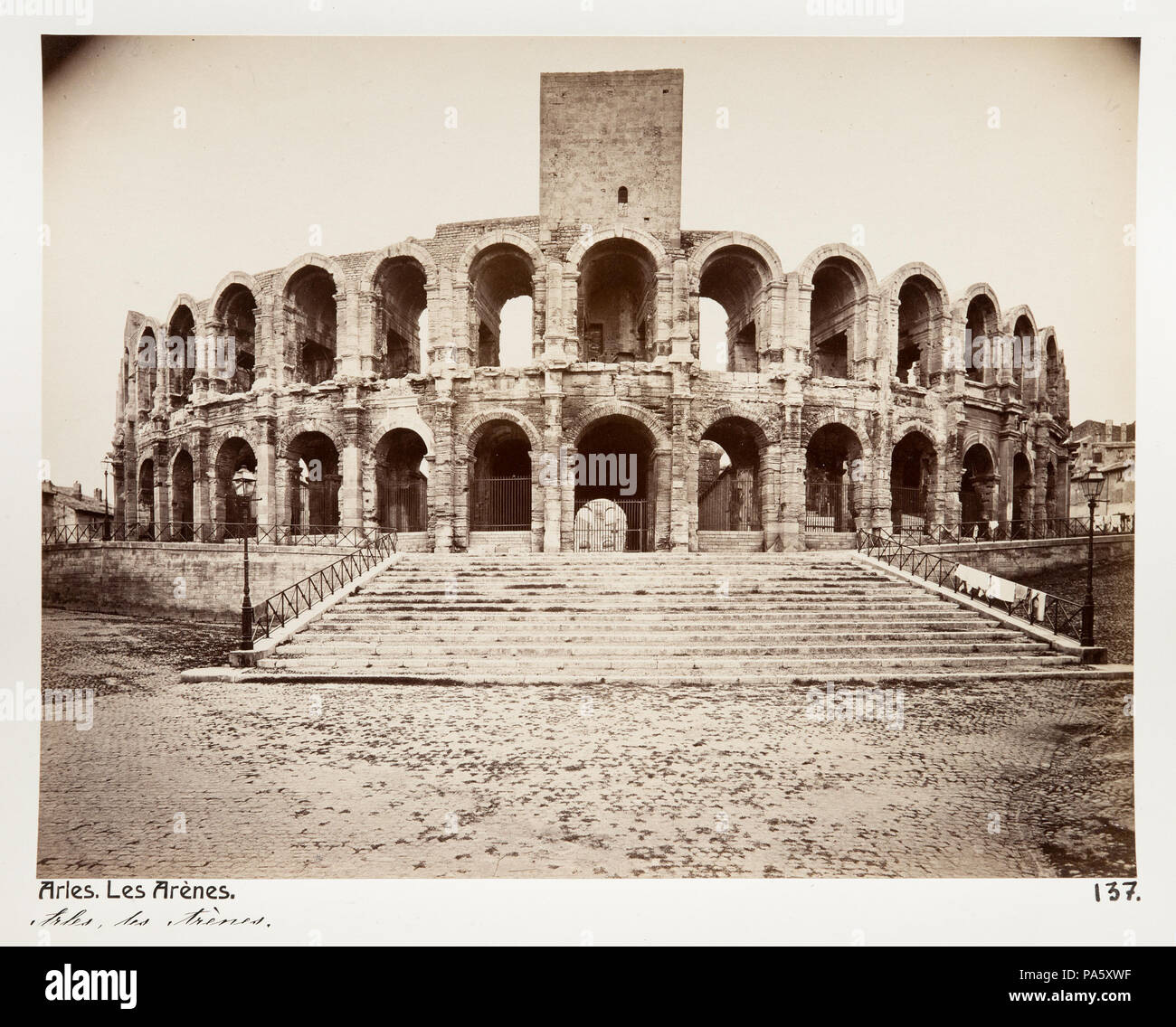 Inv.Nr: LXVI: K.C. 137. 18 Amfiteater, Les Arènes, Arles - Hallwylska museet - 107229 Stockfoto