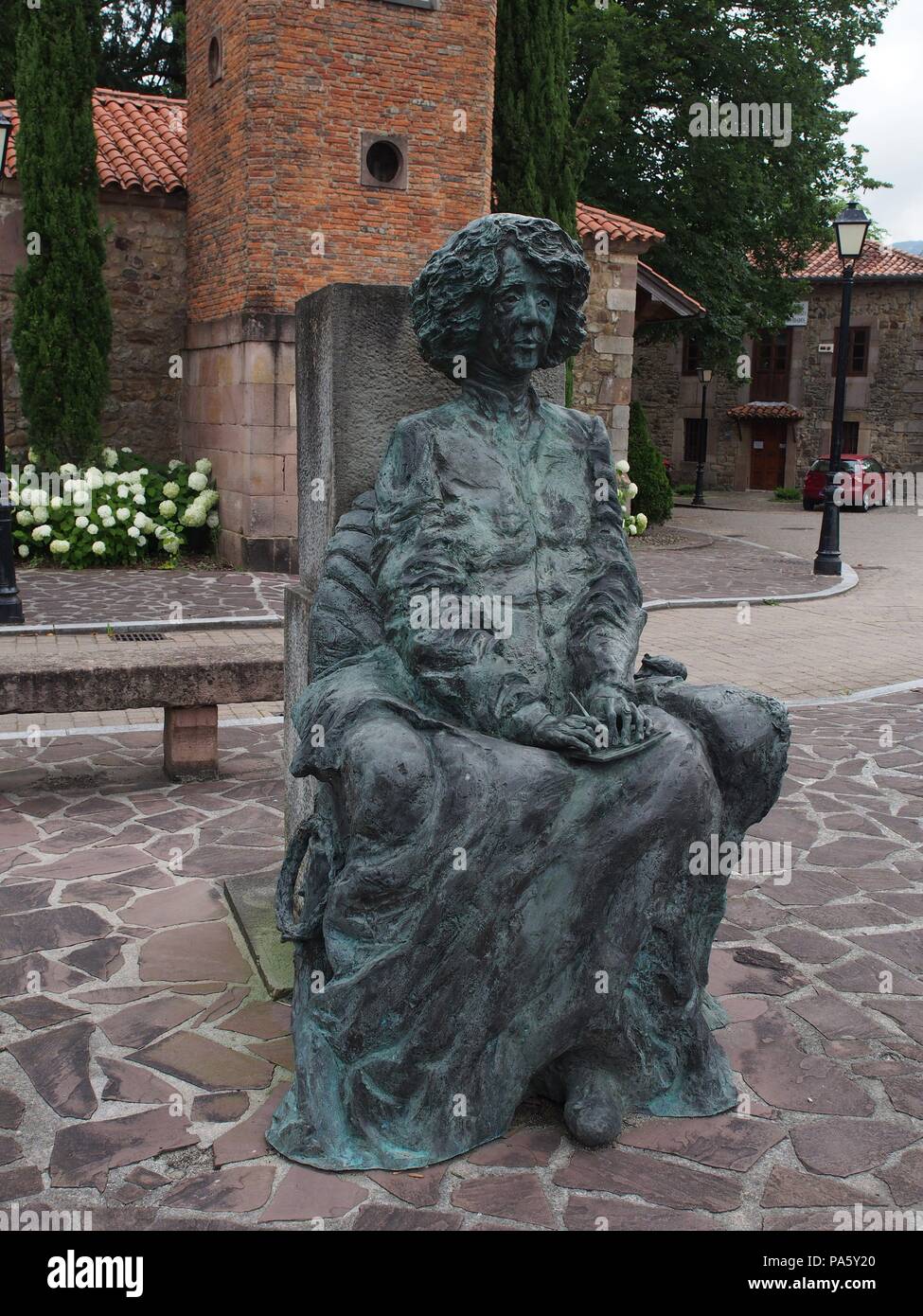 Commemorative Skulptur von Concha Espina, Mazcuerras, Kantabrien, Spanien. Stockfoto