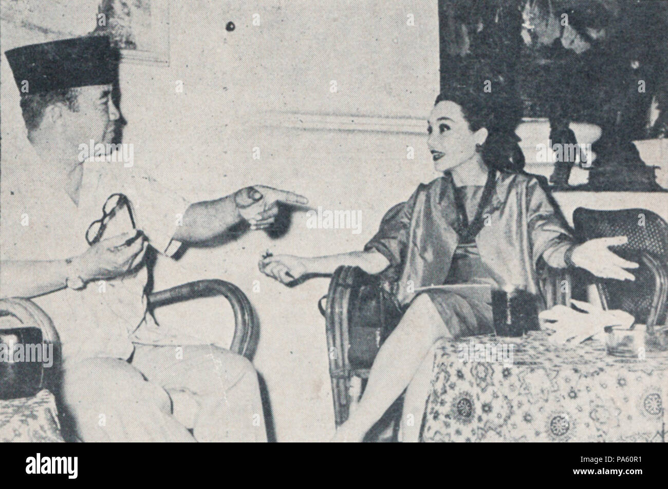 304 Sukarno und Cindy Adams, Bung Karno Penjambung Lidah Rakjat, hintere Abdeckung Stockfoto