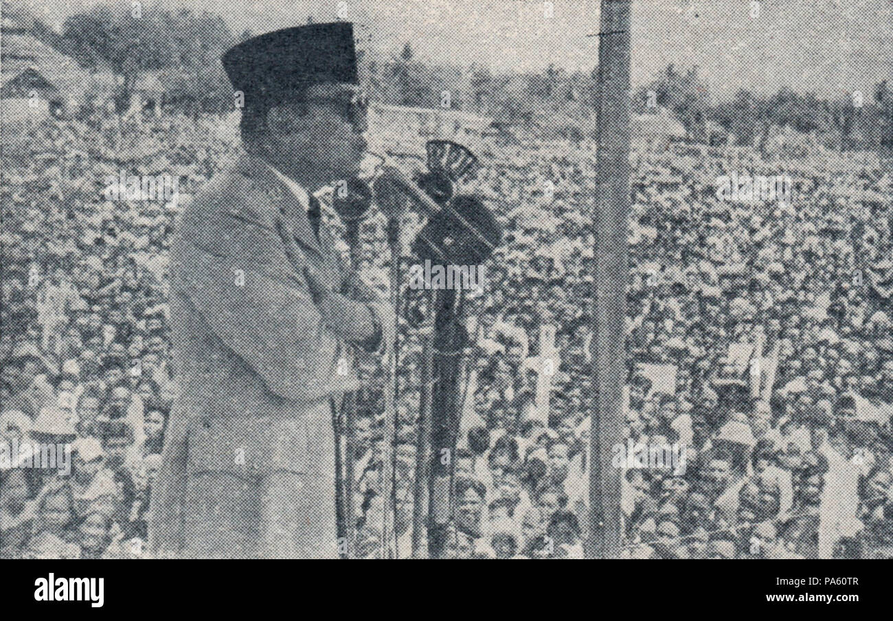305 Sukarno eine Rede geben, Bung Karno Penjambung Lidah Rakjat 242 Stockfoto