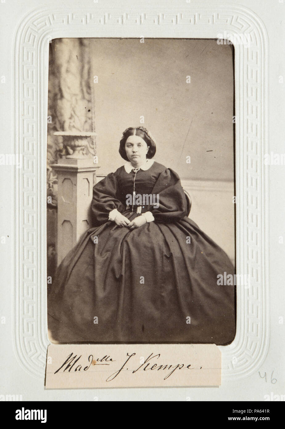 Inv.Nr: LXIV: I. L. a. w. a. 46. 94 Fotografiporträtt på Kempe kvinna 1860-tal-Hallwylska museet - 107624 Stockfoto