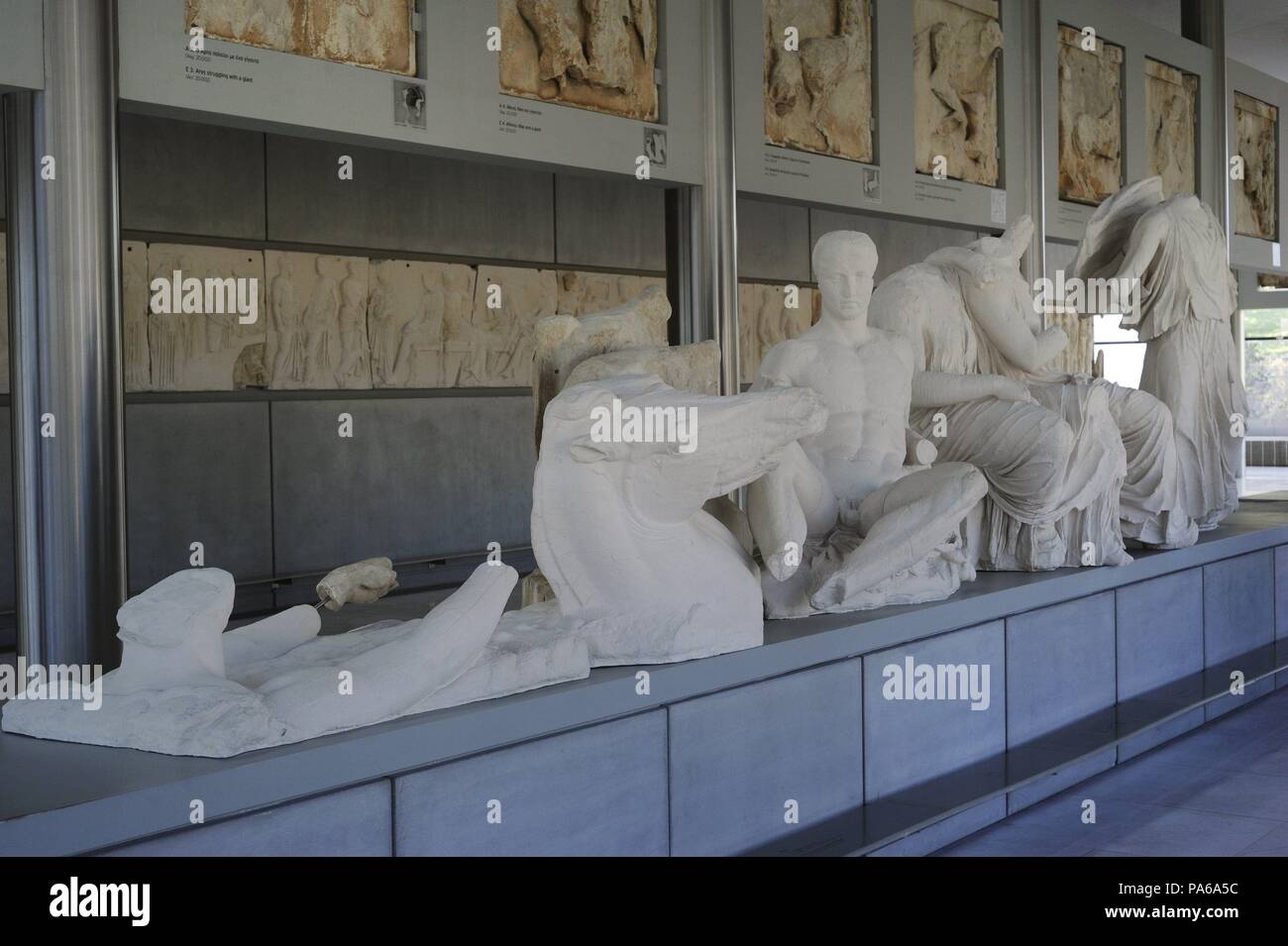 Osten Giebel des Parthenon. Geburt der Athene. 5. Jahrhundert v. Chr.. Replik. Akropolis Museum. Athen. Griechenland. Original verbleibt im British Museum, London ausgesetzt. Stockfoto