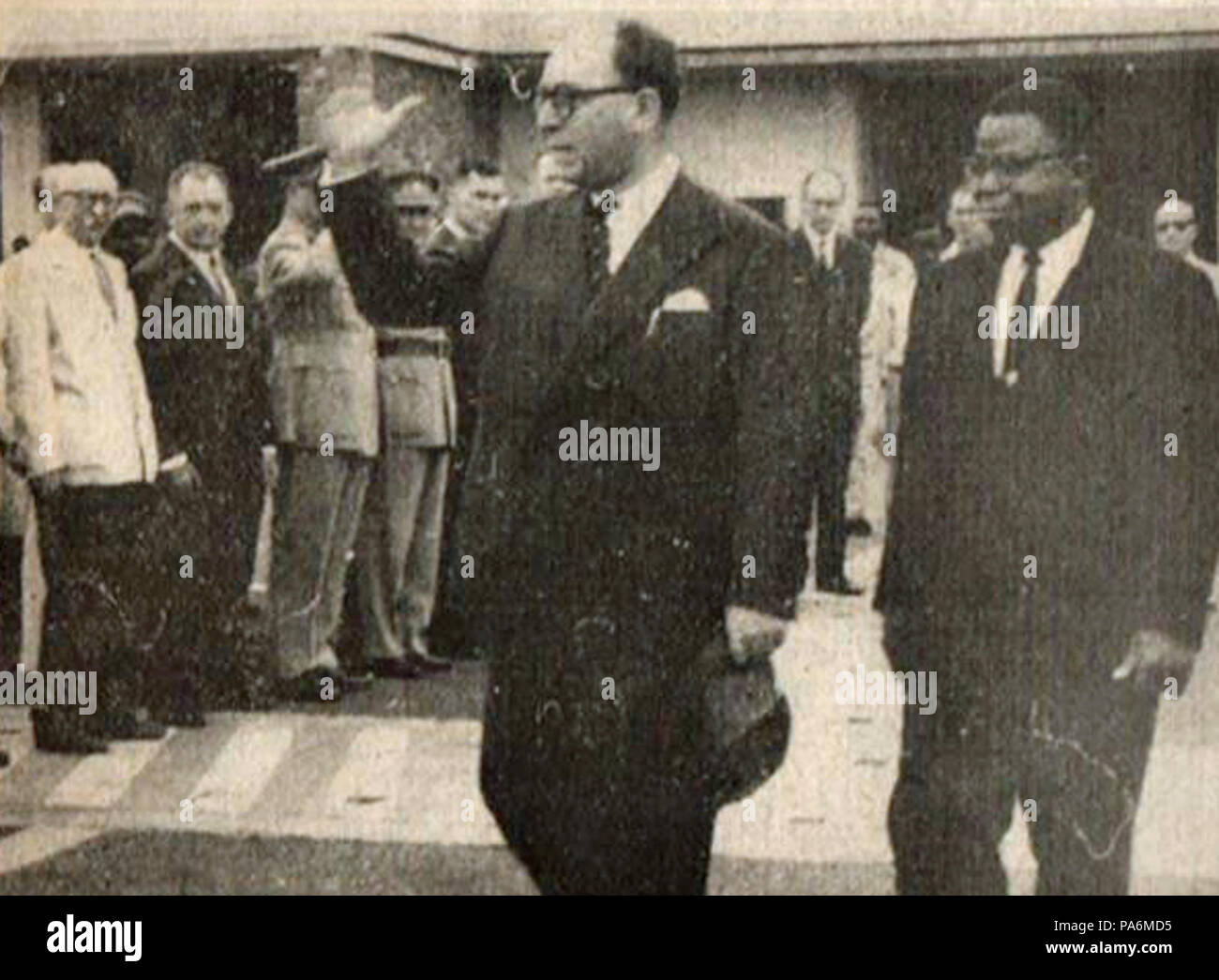 146 Kasa-Vubu und Generalgouverneur Cornelis Stockfoto